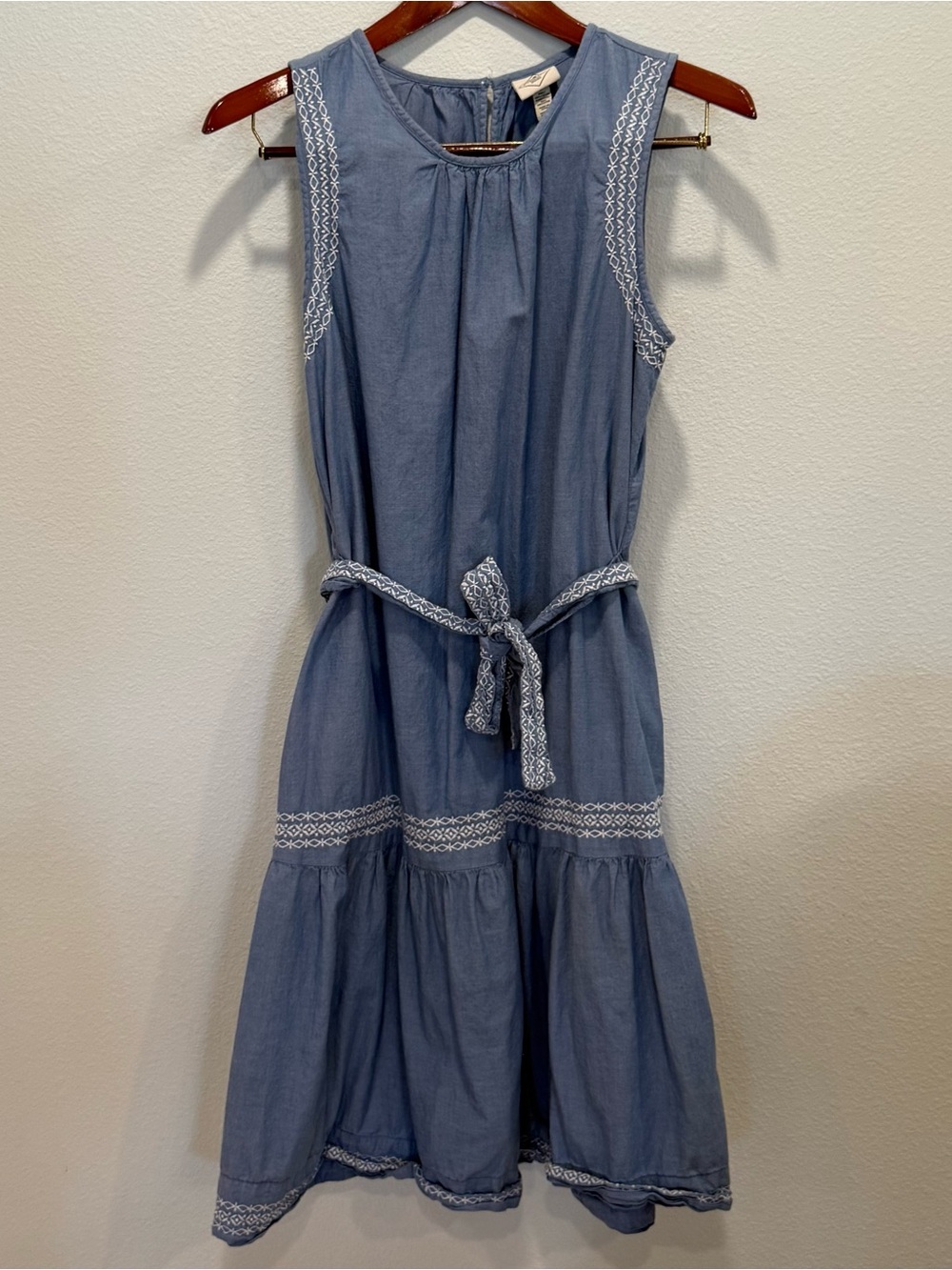 St. John's Bay Blue Sleeveless Chambray Dress with Tie Belt